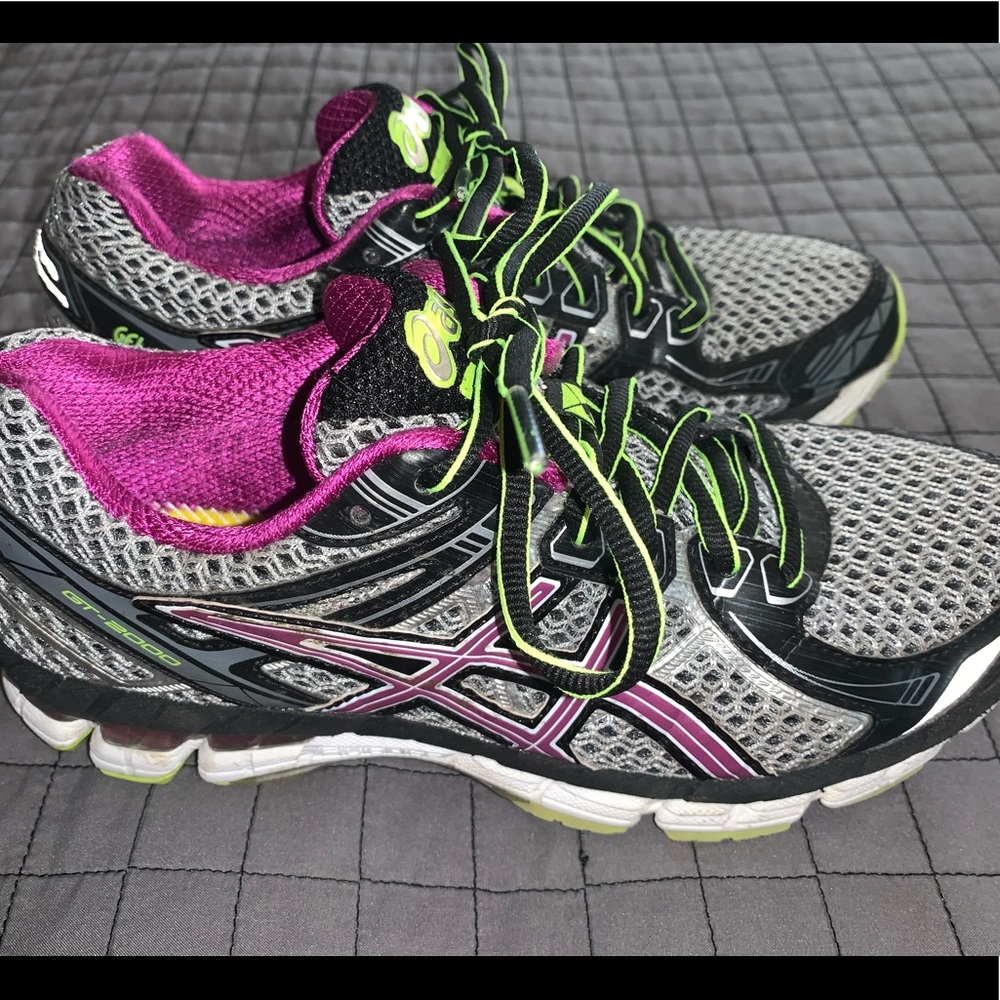 ASICS GT-2000